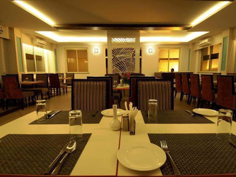 Kakarmatha Collection O 45990 Premiere Villa מראה חיצוני תמונה